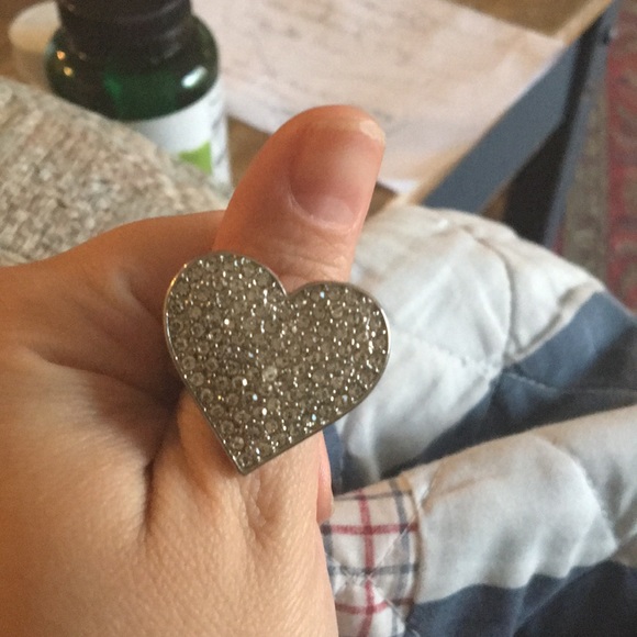 factory connection Jewelry - Heart stretchy ring